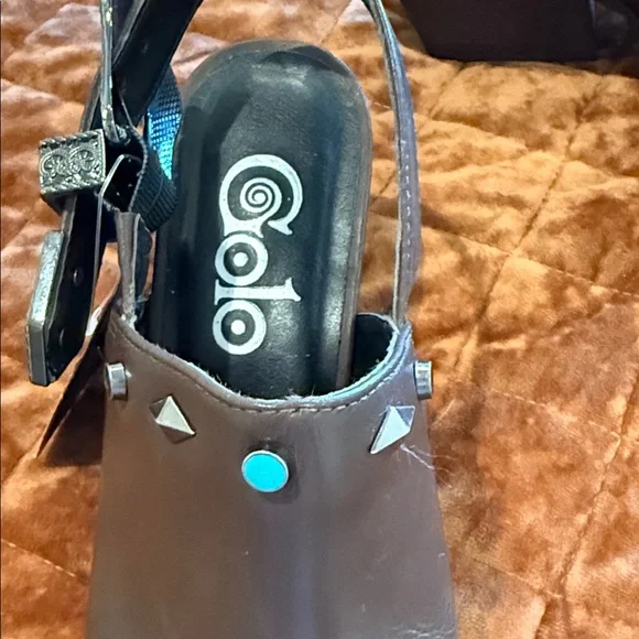 Stylish Brown Leather Mules - Picture 3 of 6